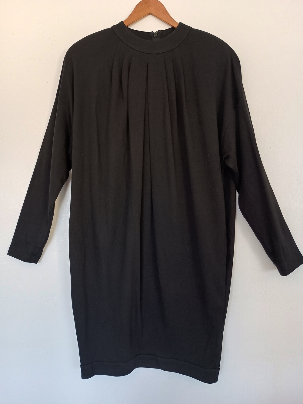 Le Crillon 100% Cotton Black Long-Sleeve Pleated Shift Dress VTG